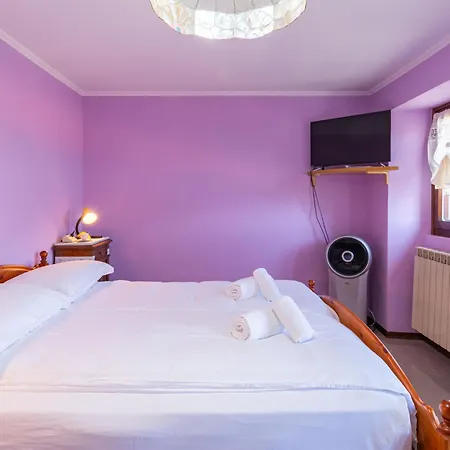 Glicine By Interhome Vakantiehuis Stazzona