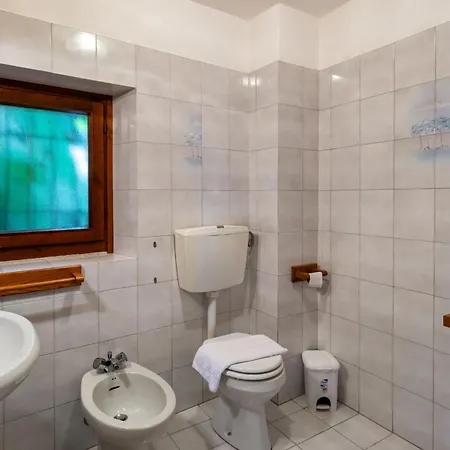 Glicine By Interhome * Stazzona